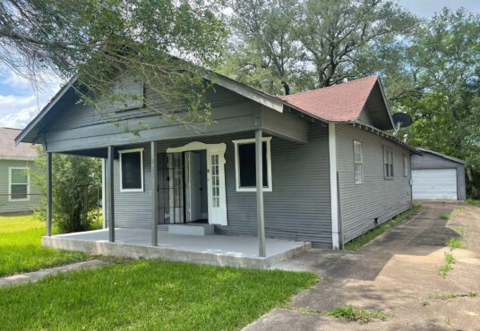 825 Roosevelt Ave, Port Arthur, TX, 77640