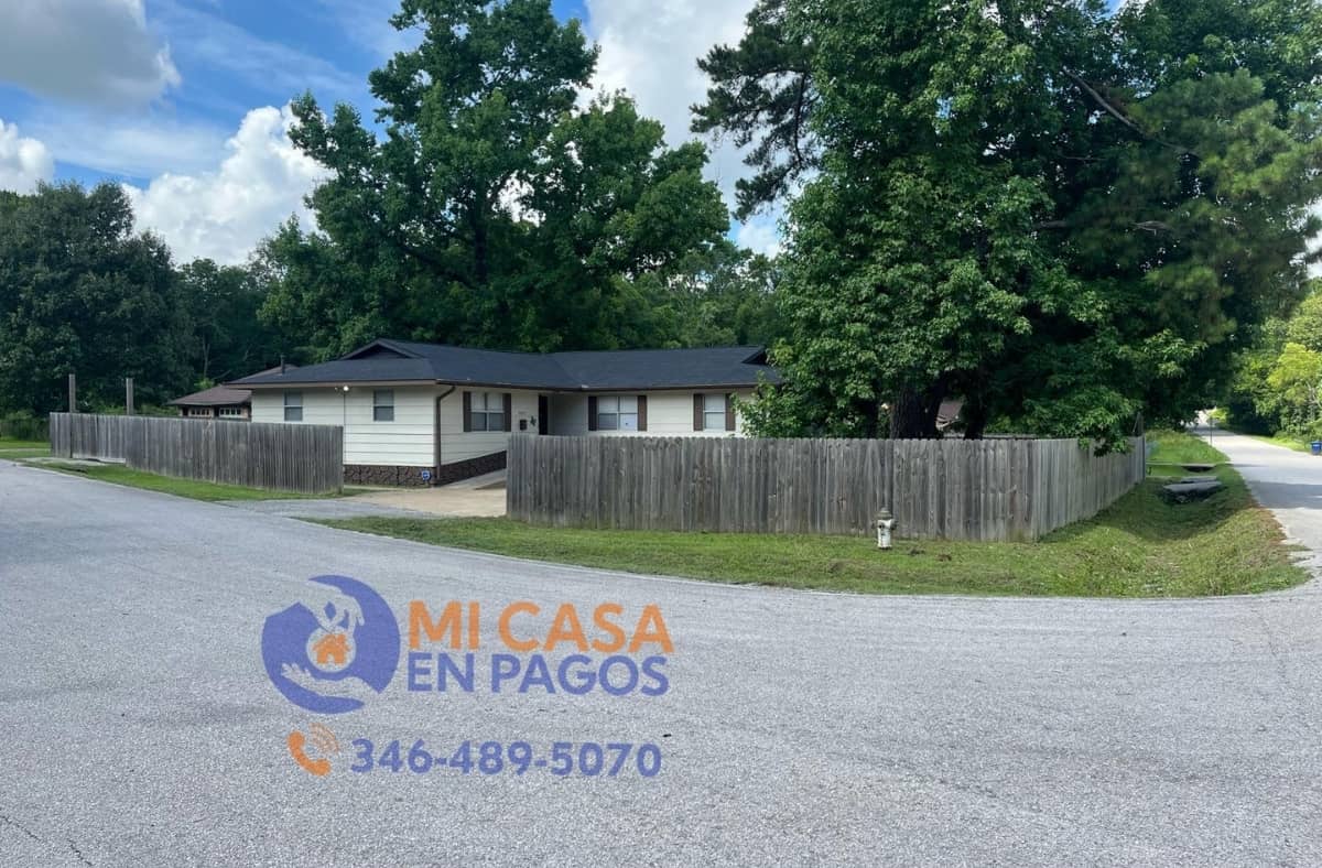 3058 Old Colony Rd Huntsville TX 77320