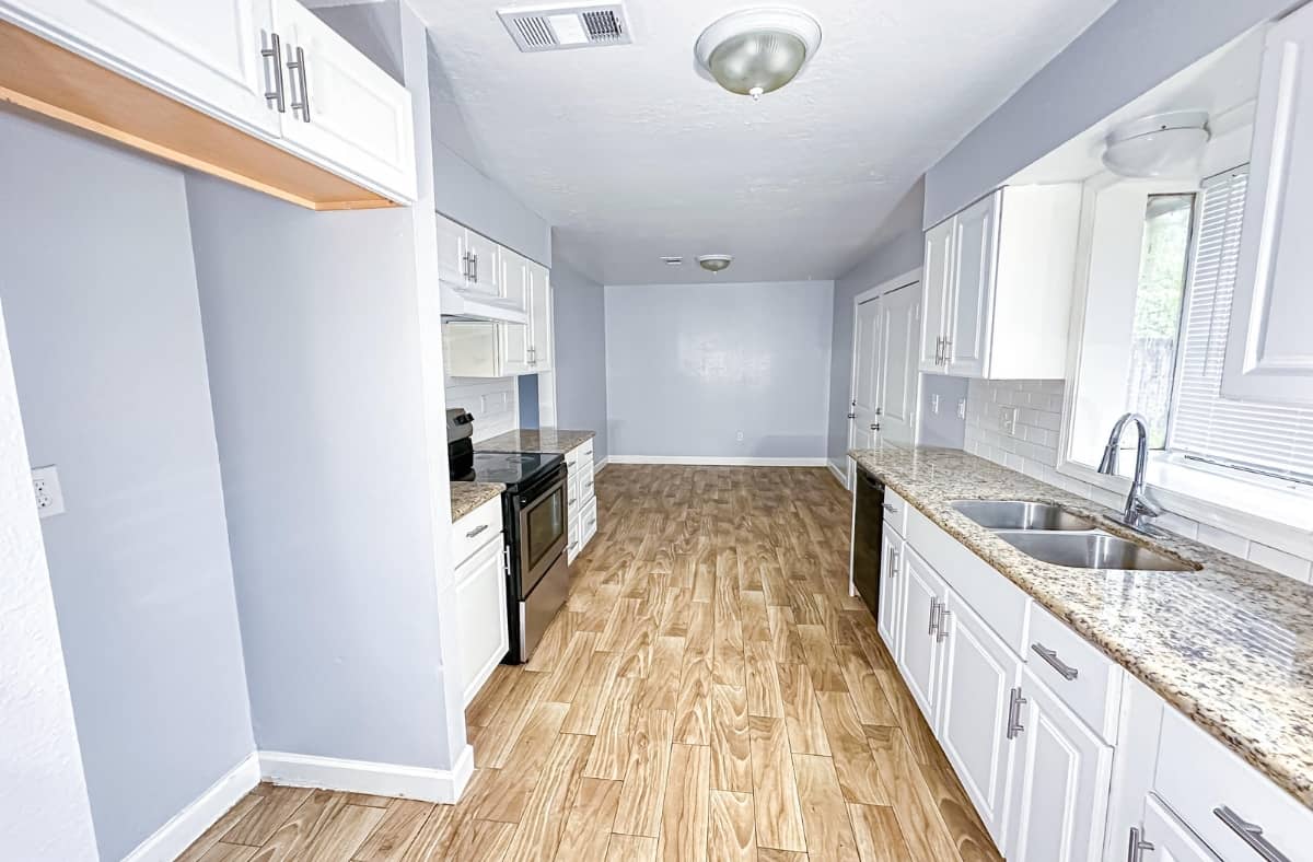 122 Wood Manor Ln, Sour Lake, TX 77659 (4)