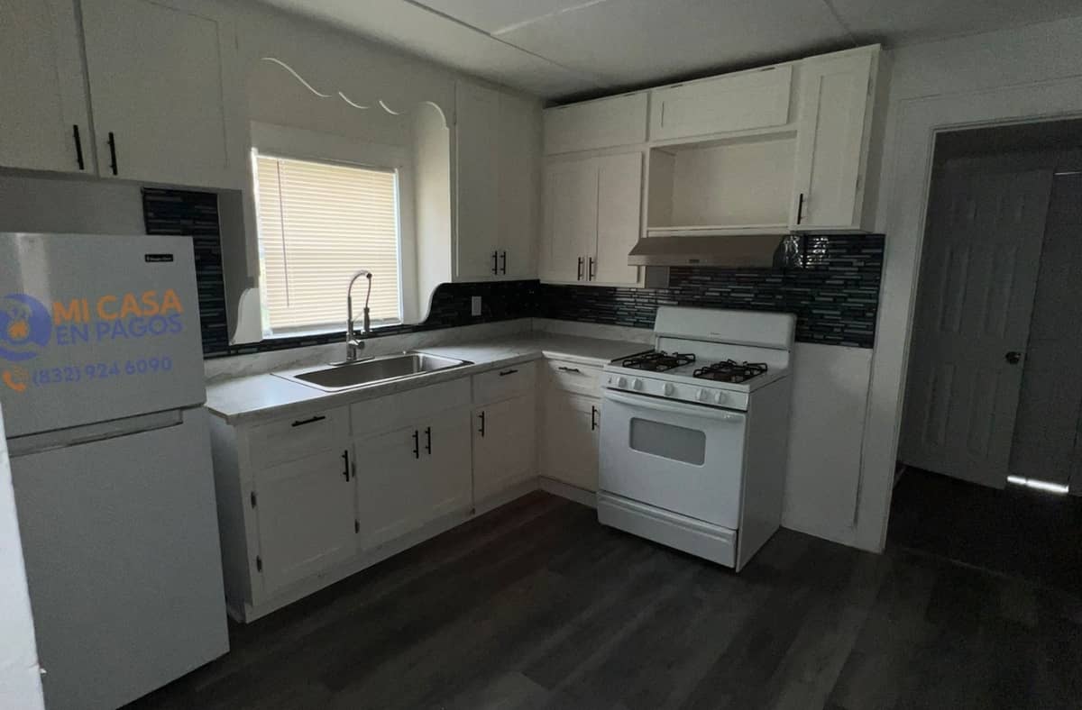1305 2nd Ave S, Texas City, TX 77590