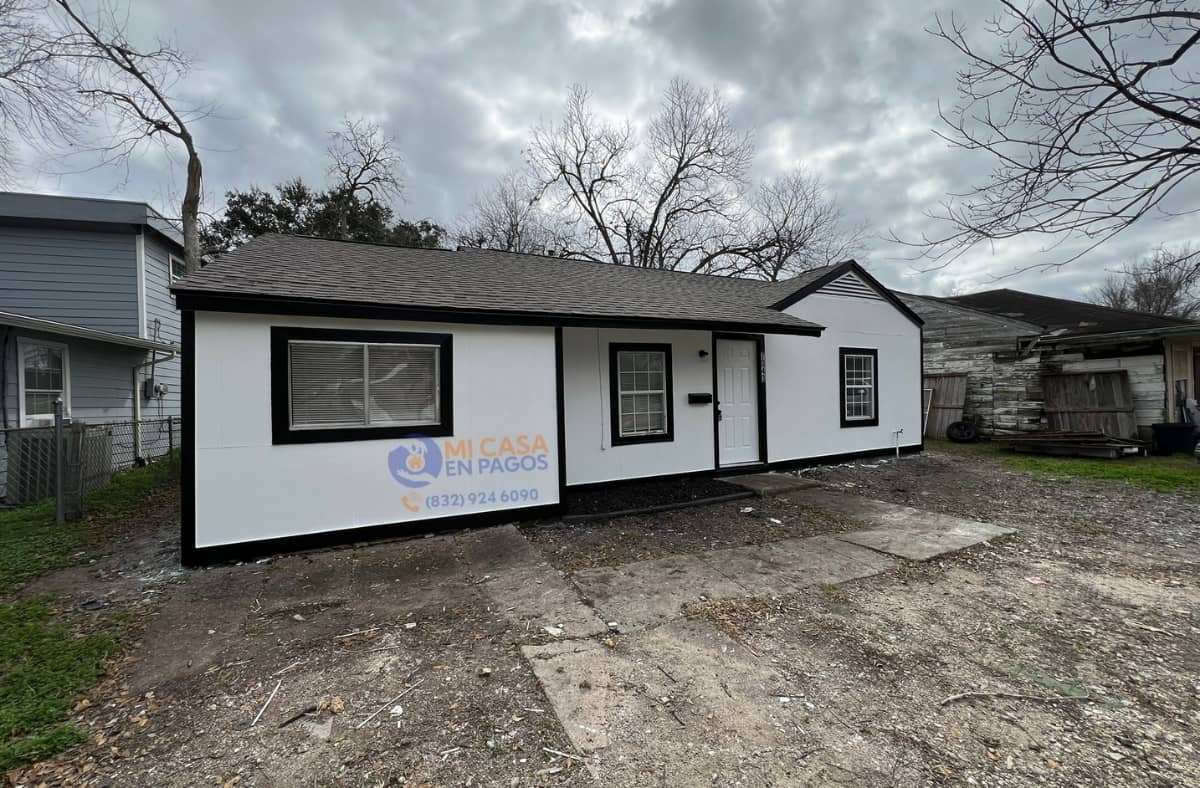 7343 Mountbatten Rd. Houston, TX 77033