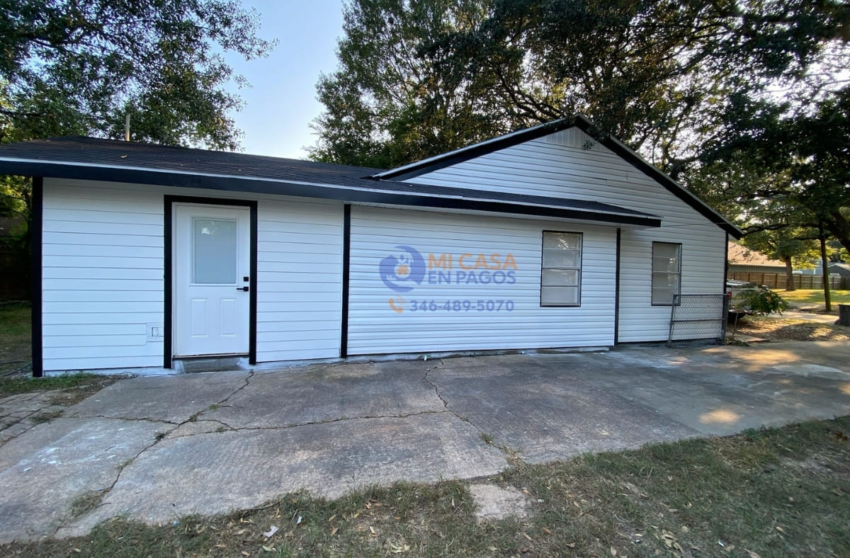 1017 Montrose Street, Port Neches, TX. 77651 (3)