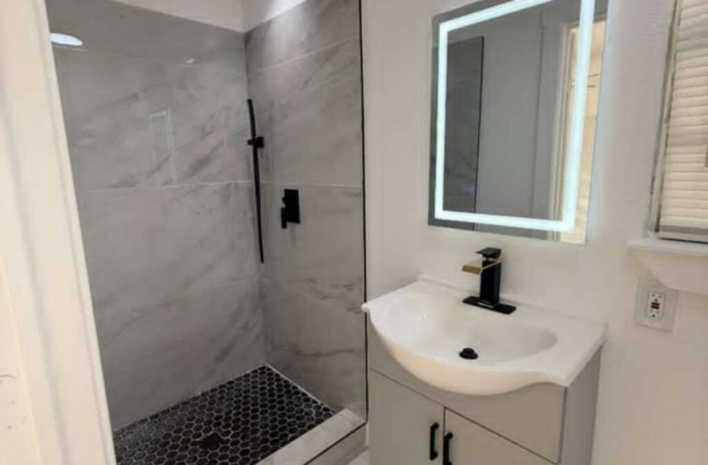 6007 Ridgeway Dr, Houston, 77033 (6)